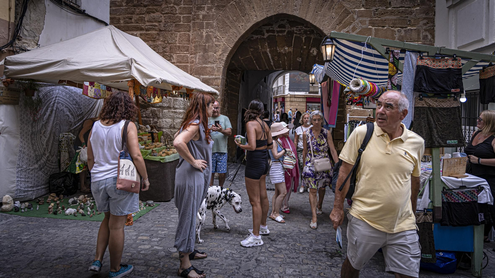 Las imágenes del Mercado Andalusi 2024 en el barrio de El Pópulo de Cádiz