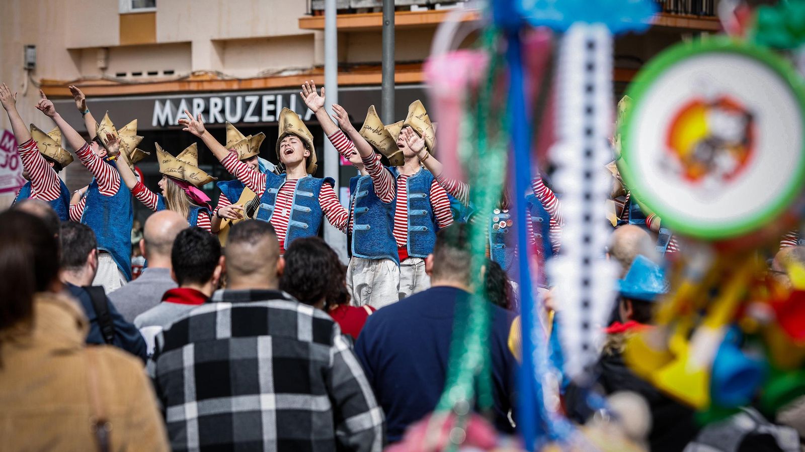 Las mejores imágenes del primer domingo de Carnaval de Cádiz