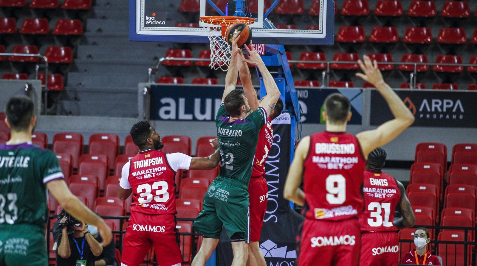 El triunfo del Unicaja ante el Zaragoza, en fotos