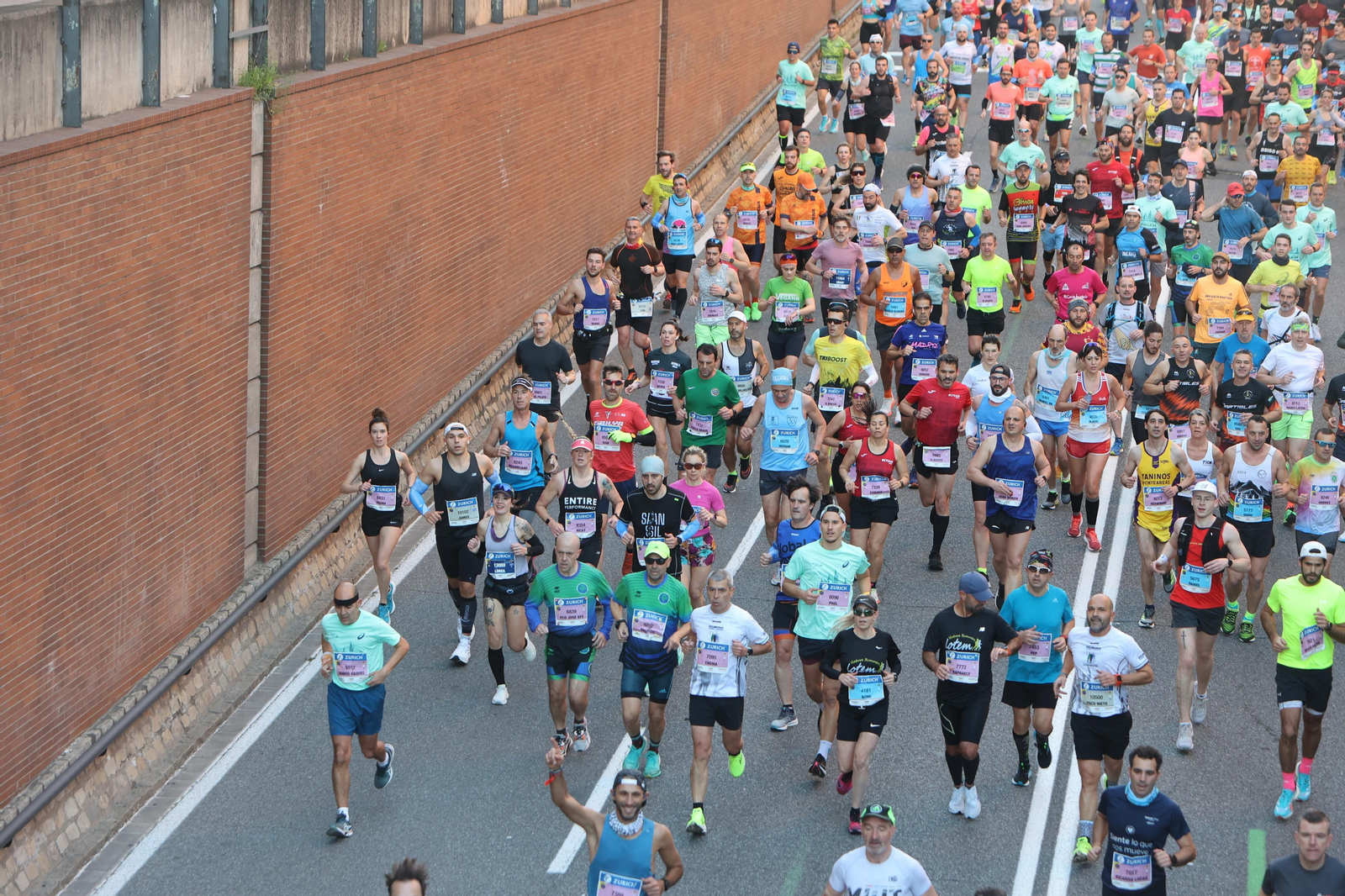 Búscate en la Zurich maratón de Sevilla