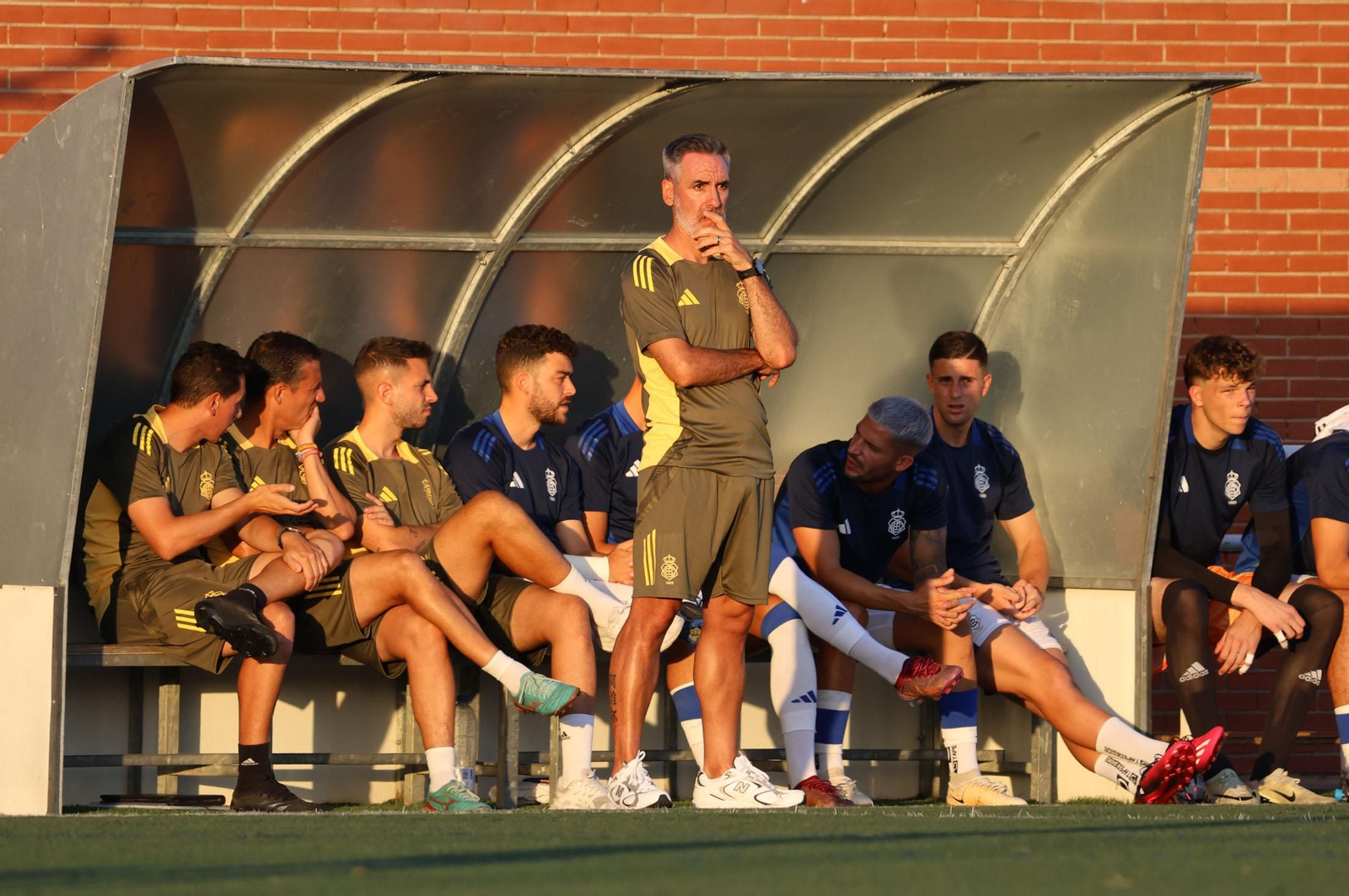 Imágenes del CD Rociana-Recreativo de Huelva en el I Memorial 'Fuente Clara Cabrera Mateos'