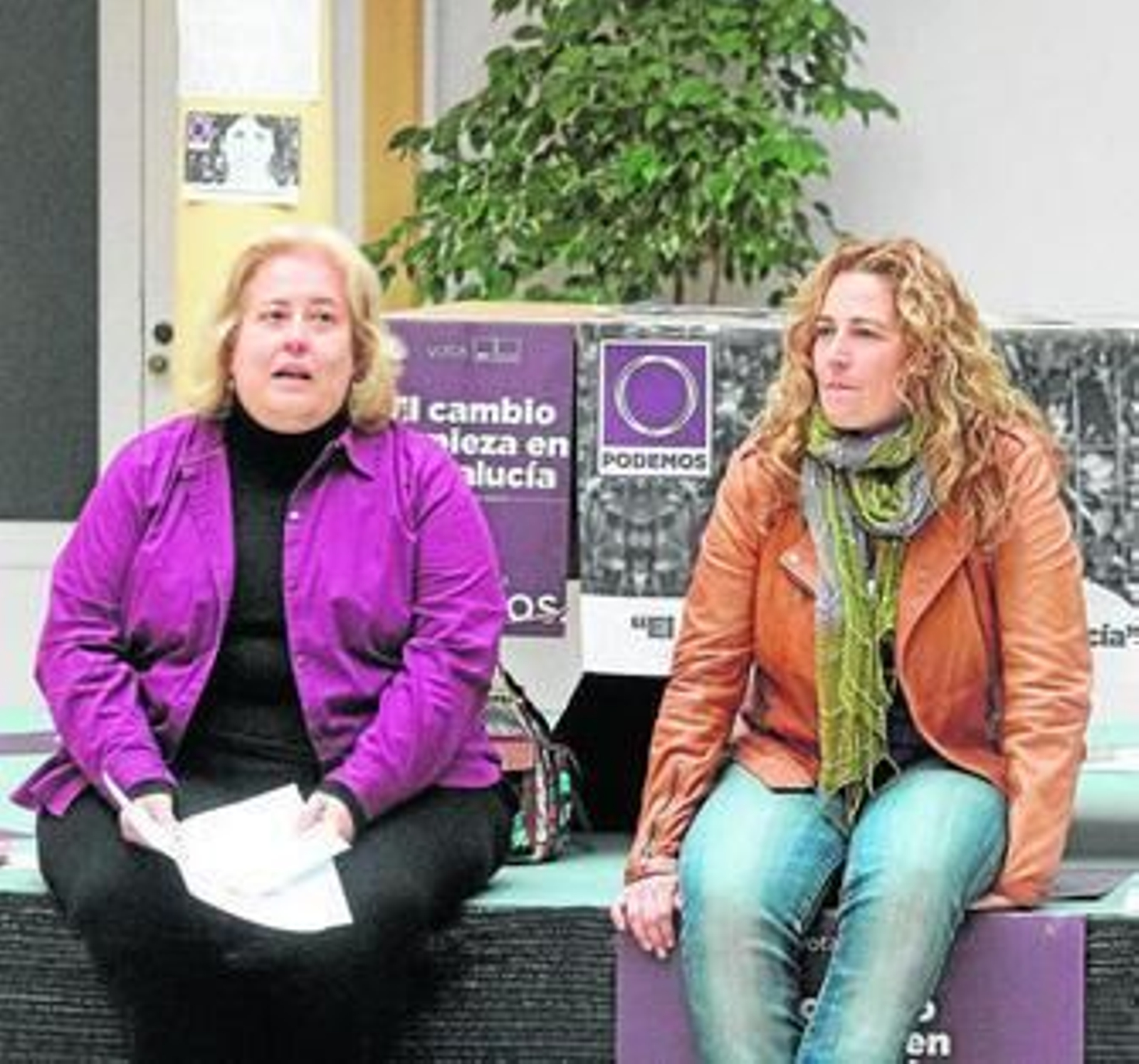 María José Jiménez y Gemma Espinosa, ayer en Algeciras.