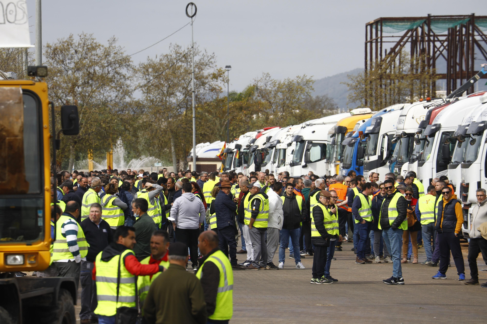 Cientos de camiones se concentran en Córdoba: las imágenes de una protesta multitudinaria