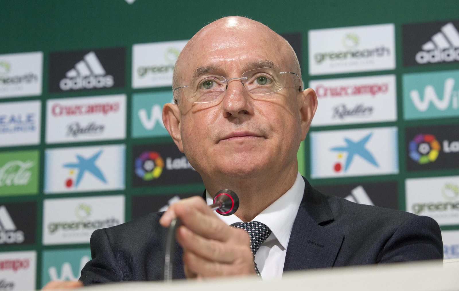 Serra Ferrer, durante una rueda de prensa en el estadio Benito Villamarín.