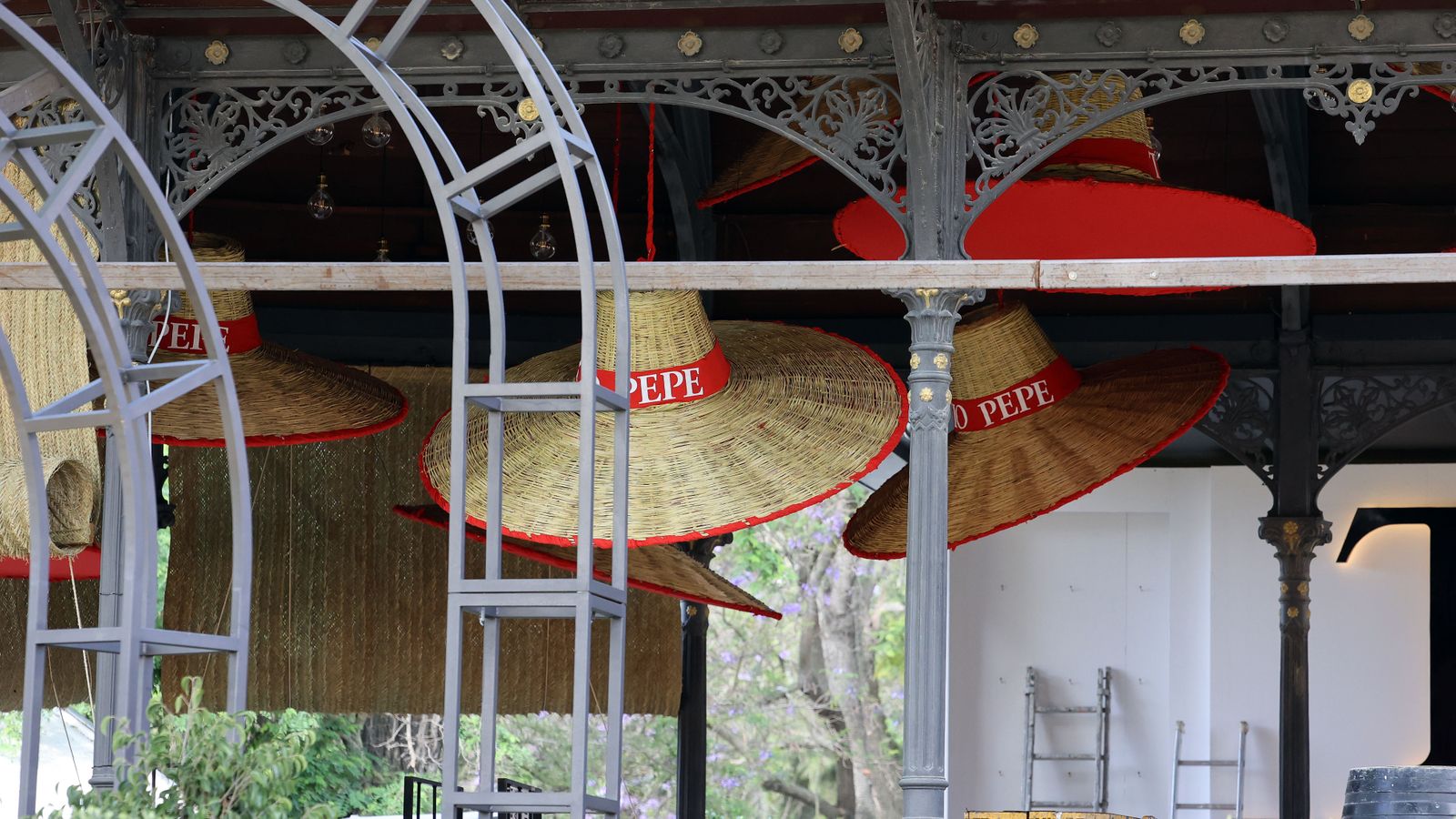 Preparativos en la Feria del Caballo 2024 de Jerez