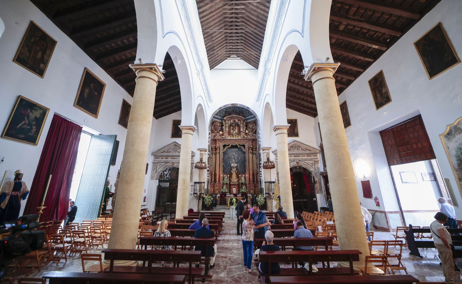 Imágenes de la reapertura de la iglesia de Santiago