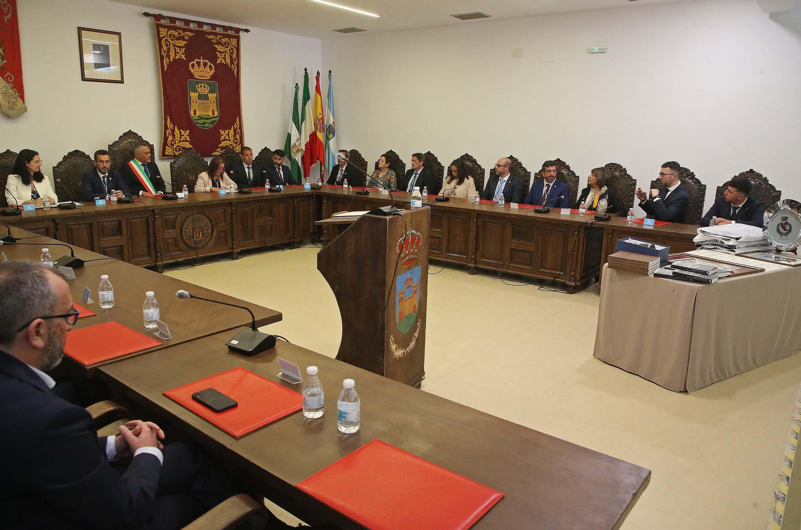 Fotos del acto de hermanamiento de La Línea con Buonabitacolo