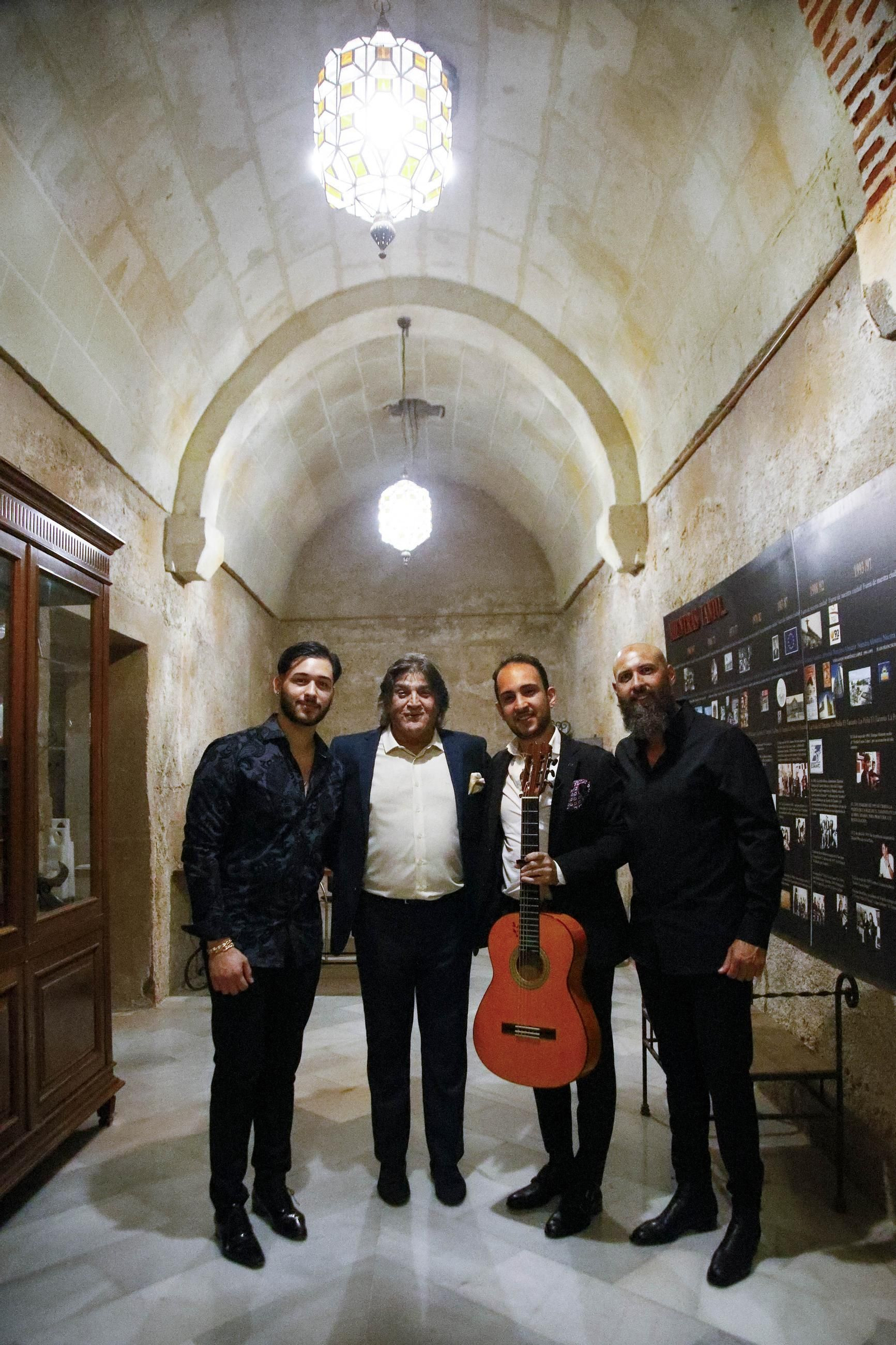 Las imágenes del evento dedicado al "Mejor toro de la Feria" en la peña flamenca El Taranto
