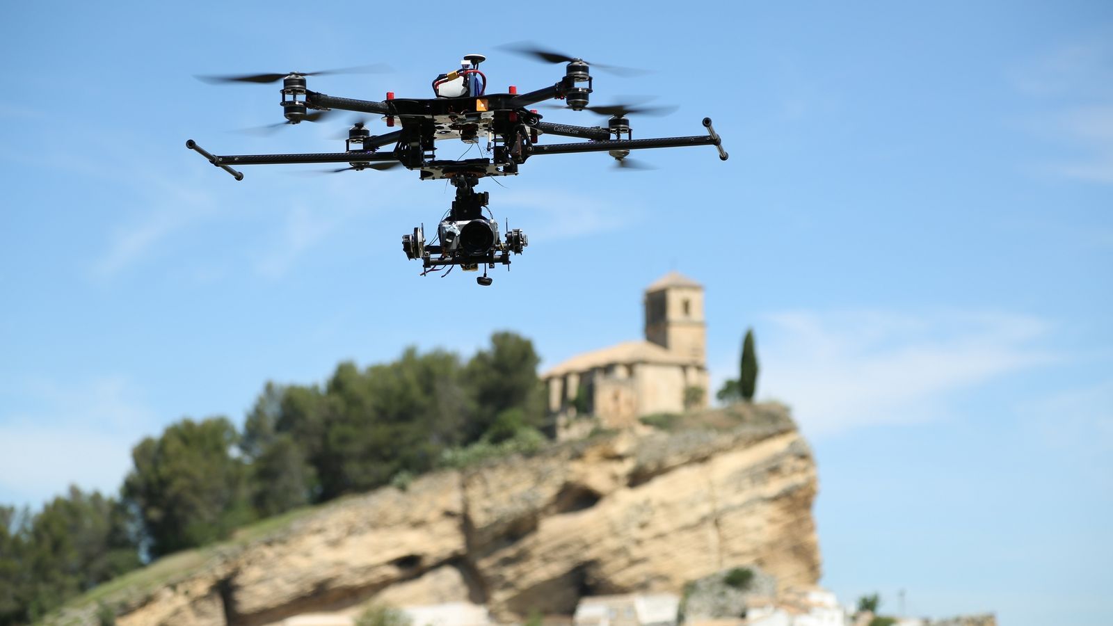 Un dron en pleno vuelo.
