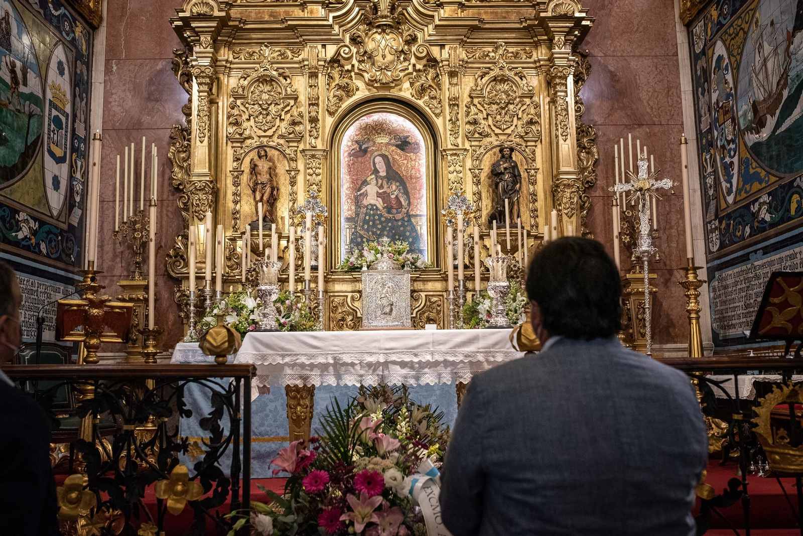 Imágenes de las ofrendas institucionales a la Virgen de La Cinta