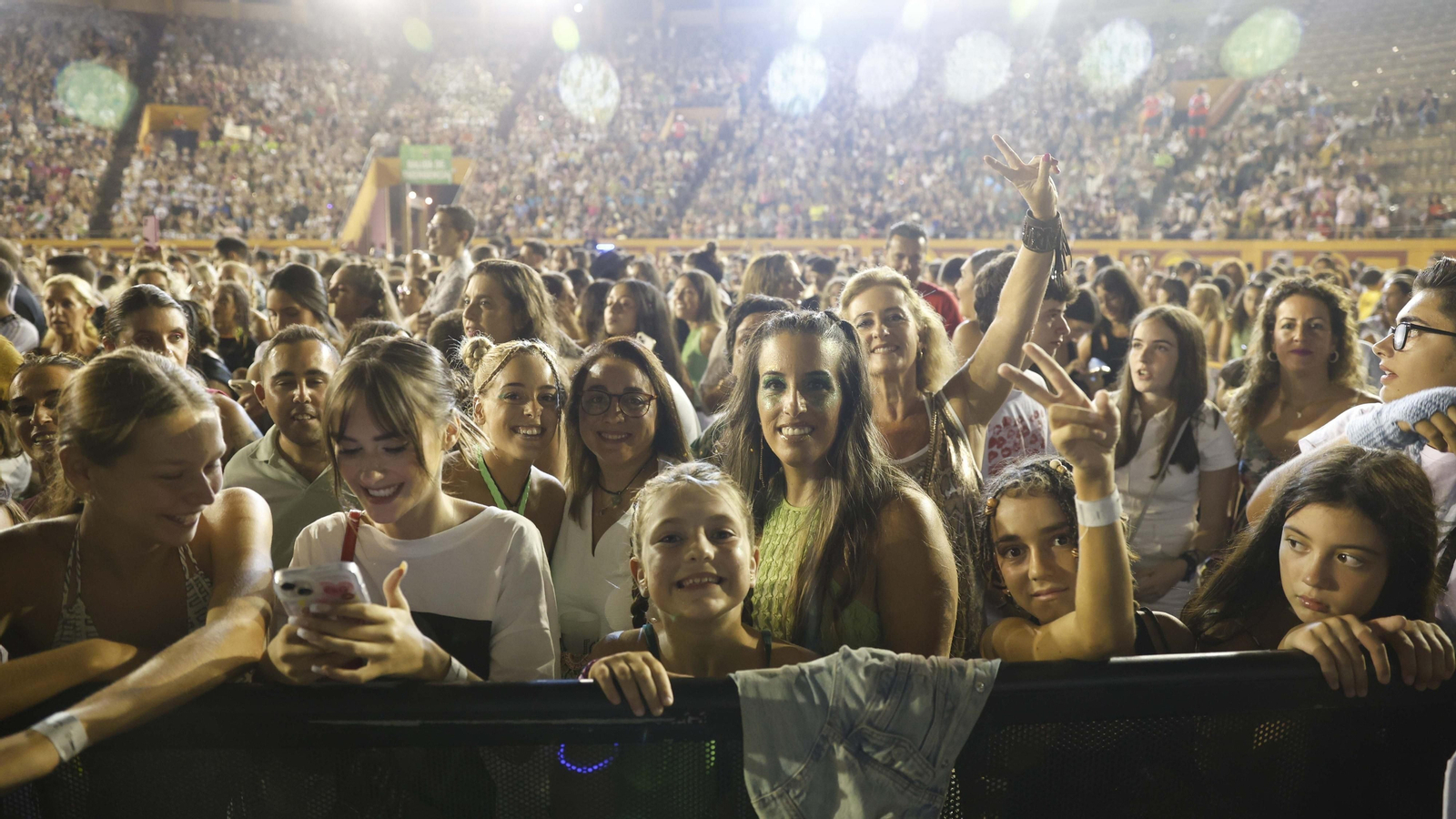 Las fotos del concierto de Lola Índigo en Algeciras