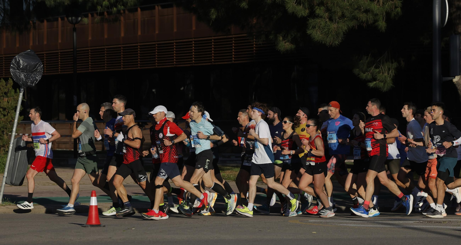 Búscate en el Zurich Maratón de Sevilla 2025