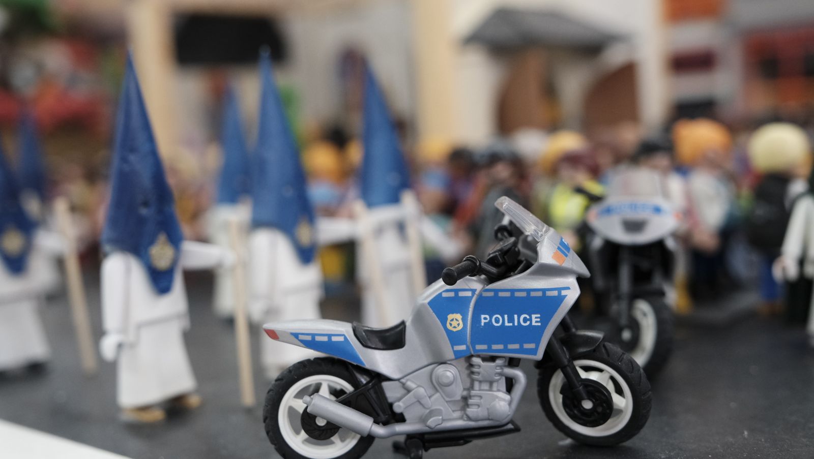 Inauguración de la exposición de playmobil de semana santa de Almería