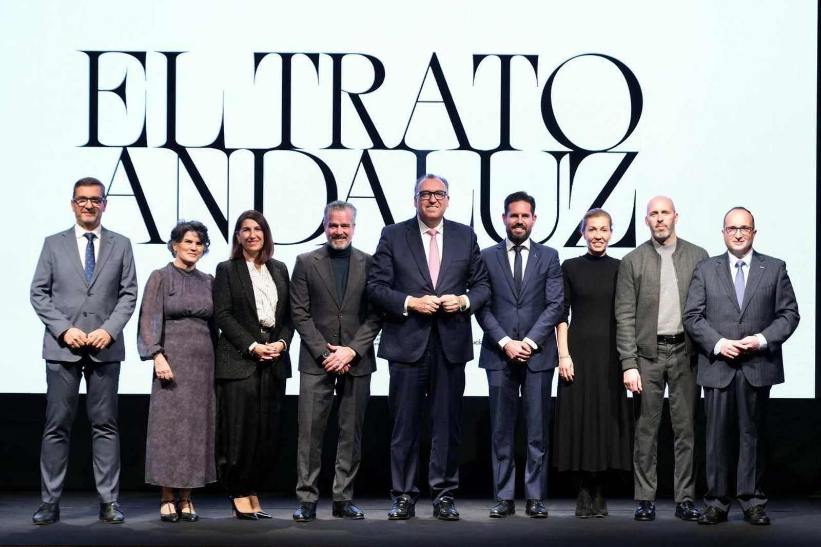 El consejero en la presentación de la campaña.