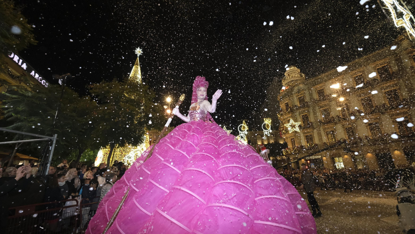 Imágenes de la Cabalgata de los Reyes Magos en Almería
