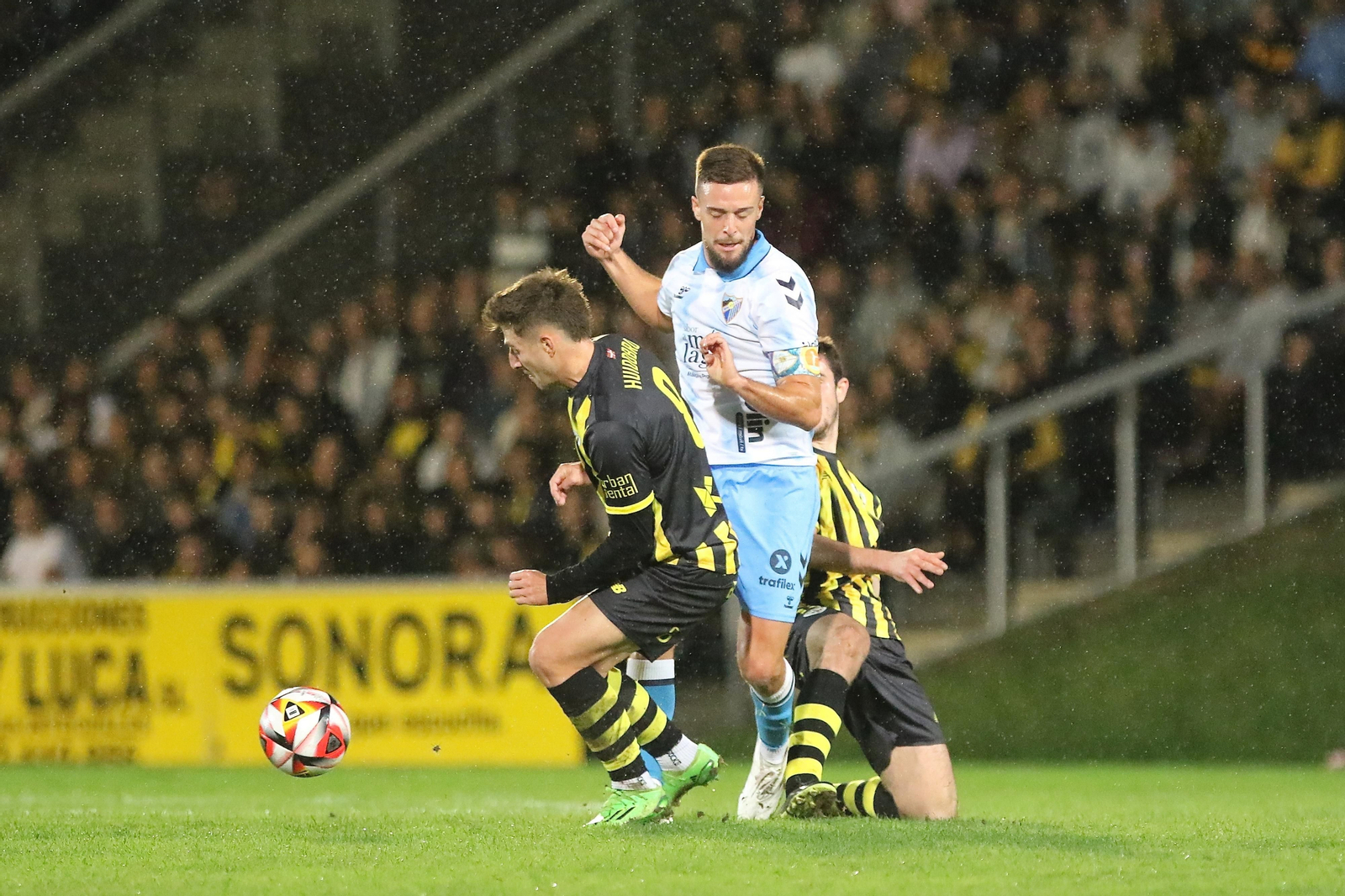 El Barakaldo-Málaga CF, en fotos
