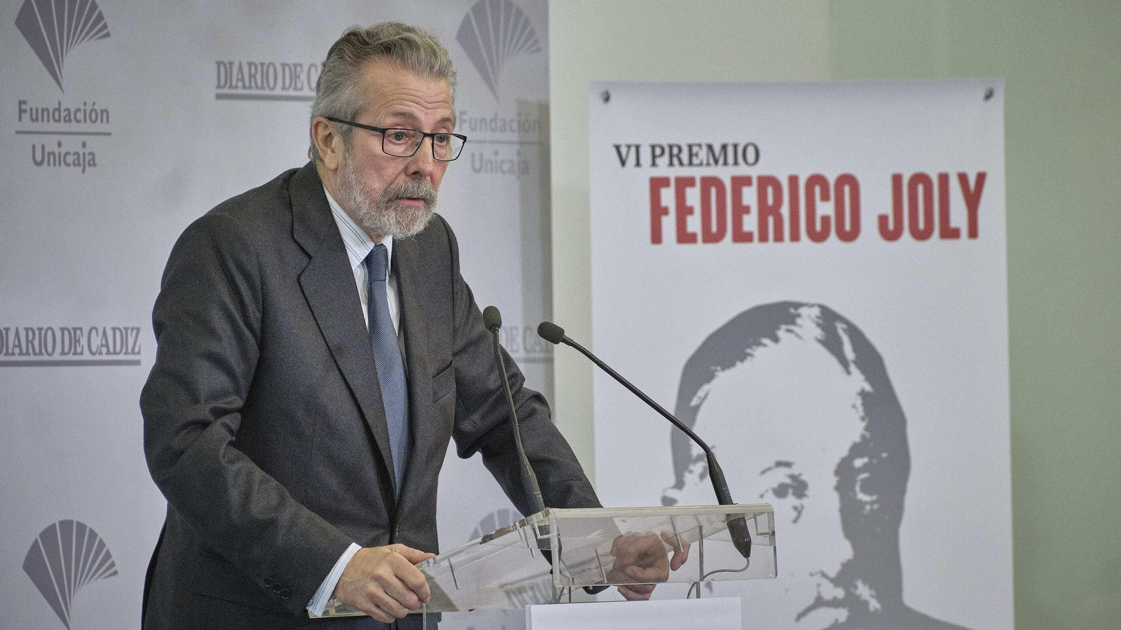 Las imágenes de la entrega del premio Federico Joly al abogado Pedro Pérez-Llorca Zamora