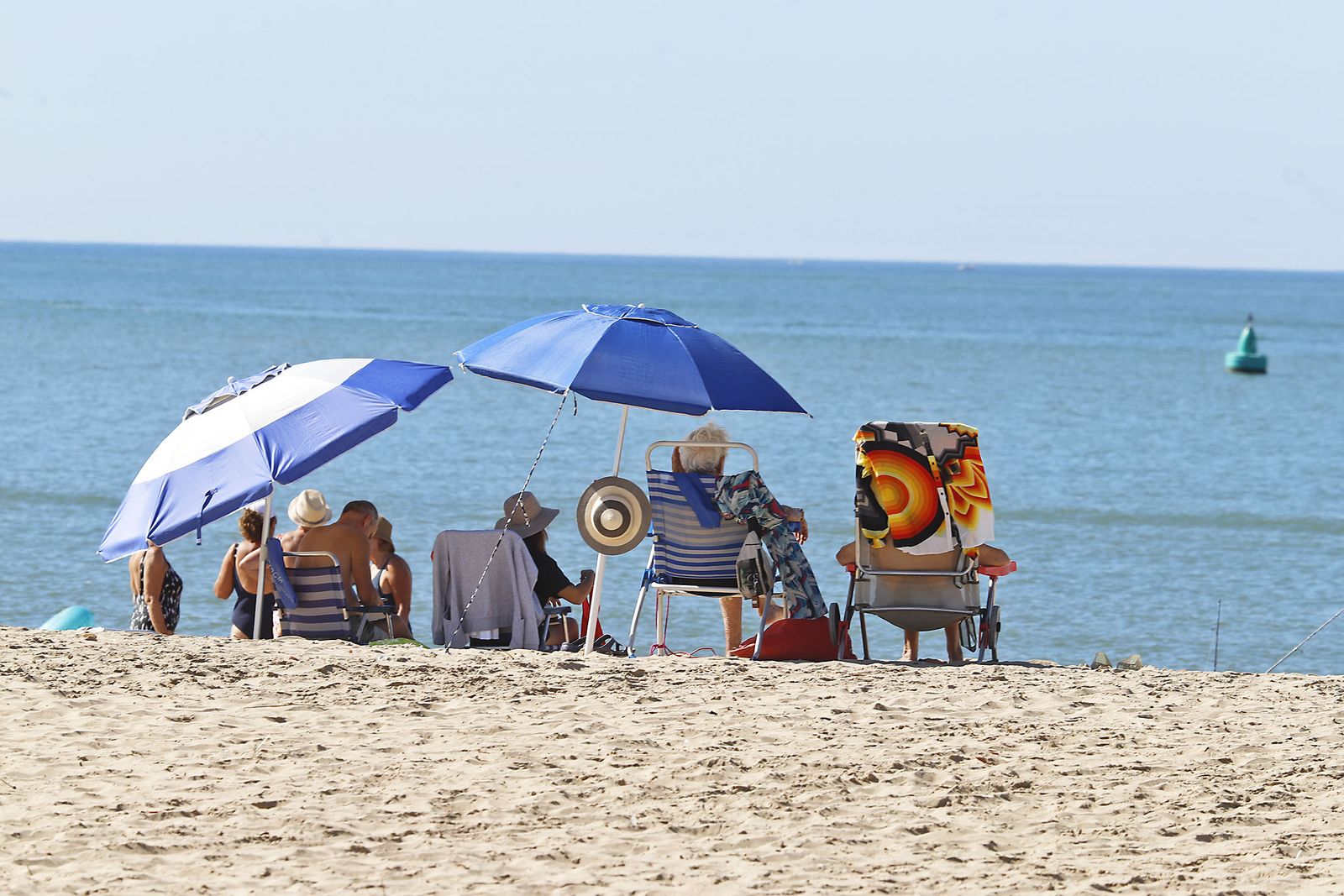 Las playas de Huelva se llenan a finales de septiembre por el buen tiempo