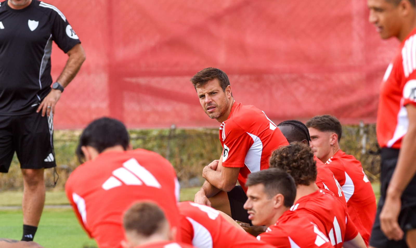 Azpilicueta durante un entrenamiento con el Sevilla