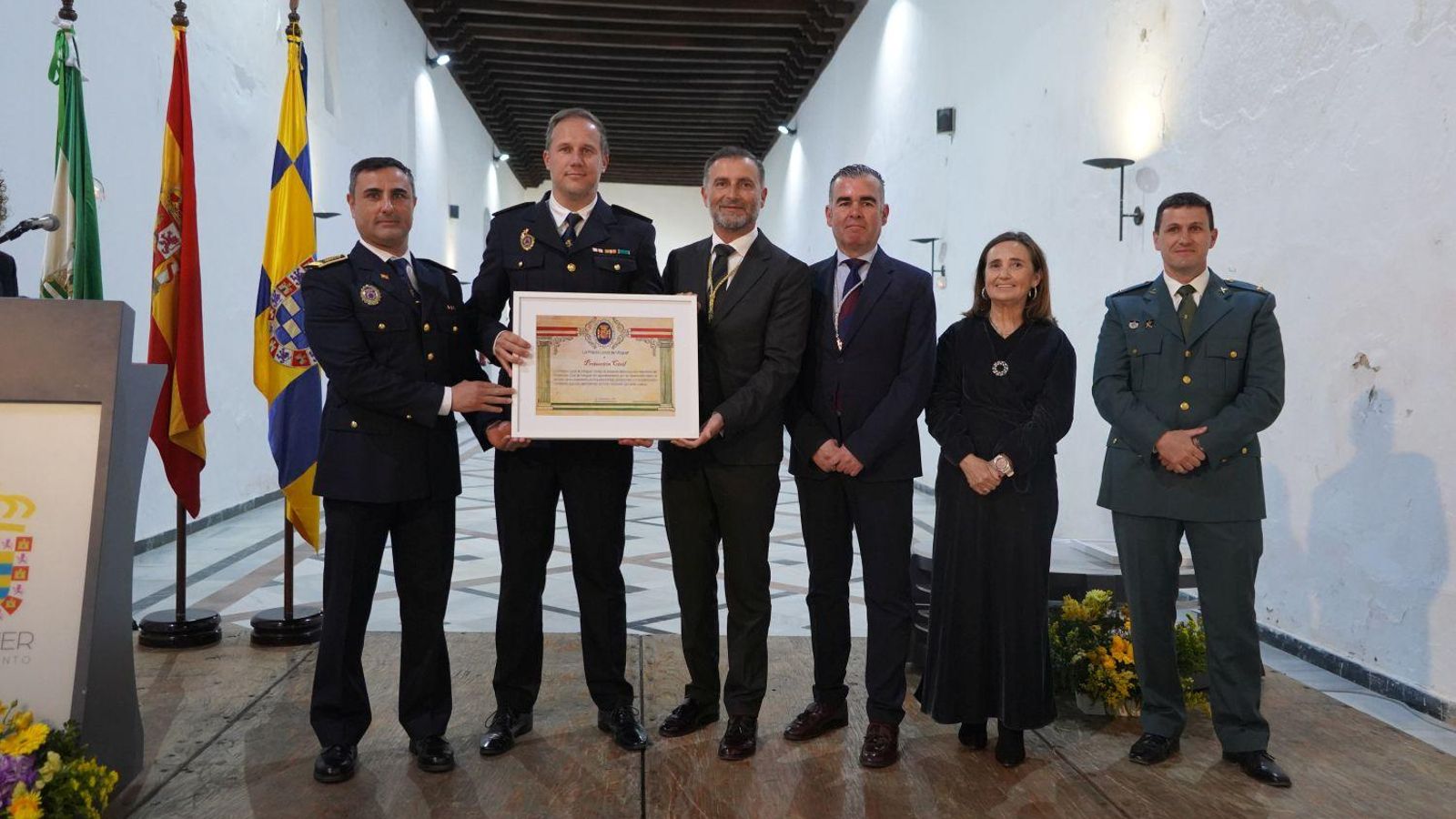 Reconocimiento a los voluntarios de Protección Civil. Reconocimiento a los voluntarios de Protección Civil.