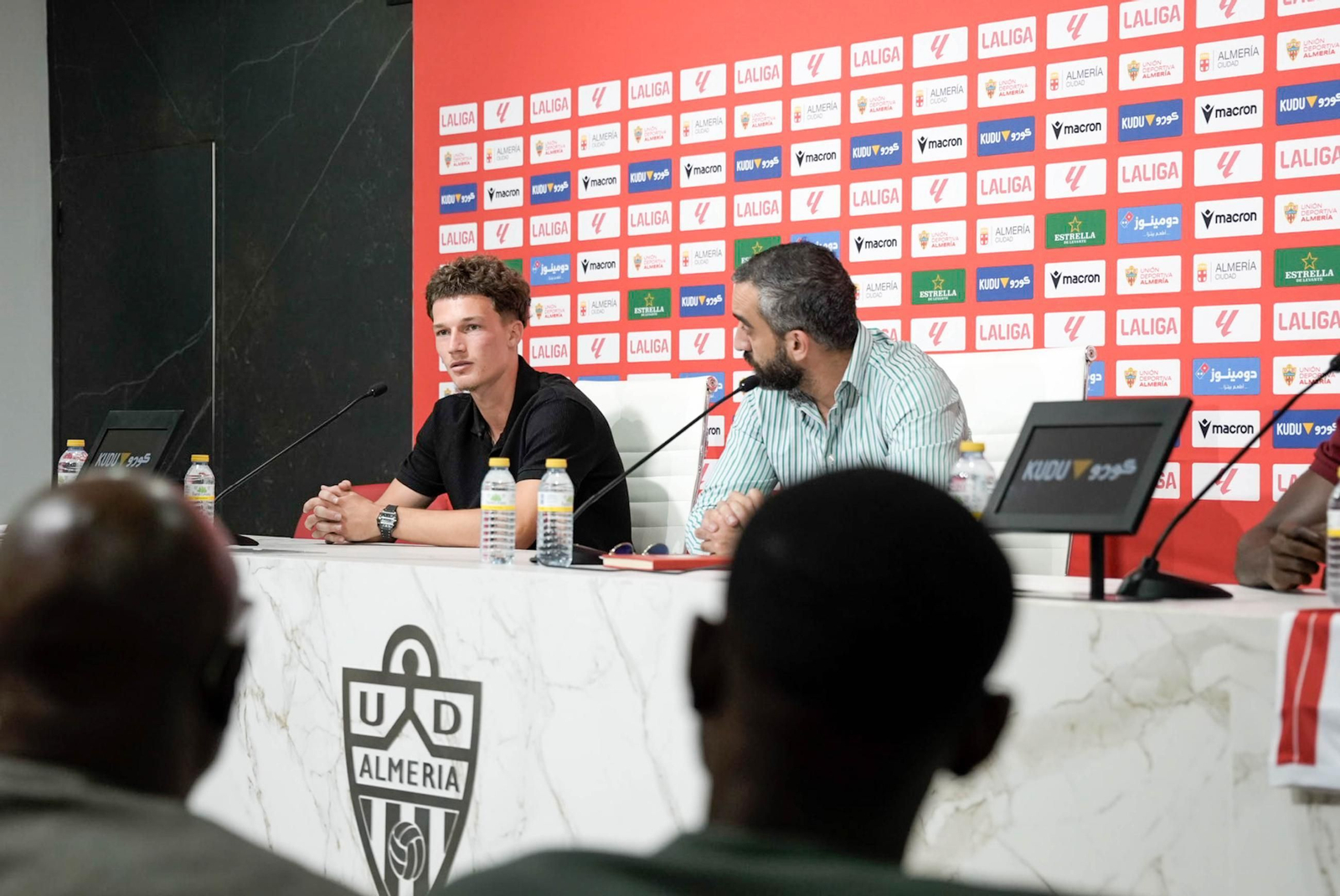 Soko y Dzodic como nuevos futbolistas de la UD Almería