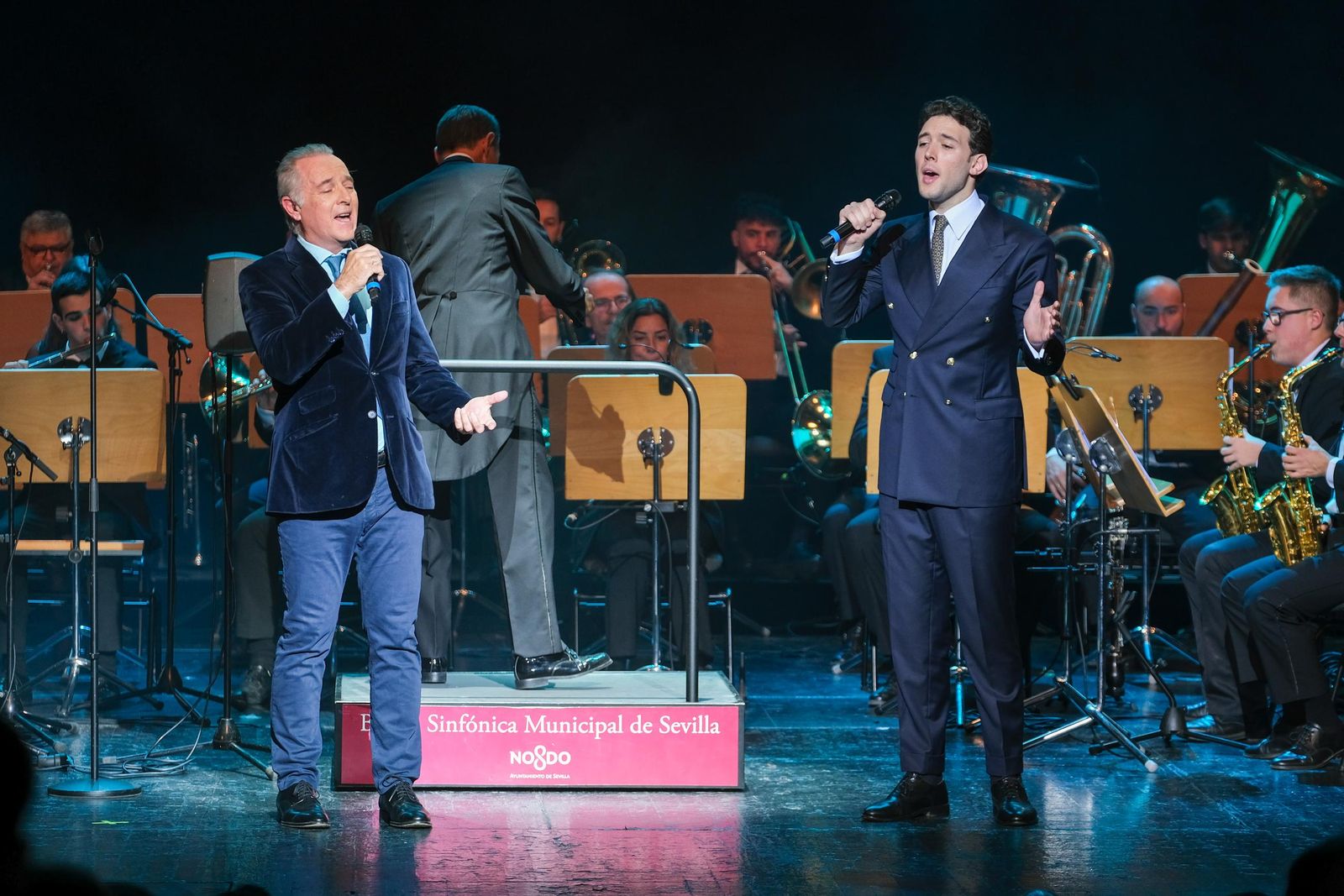 Imágenes del espectáculo Así canta nuestra tierra en Navidad, de la Fundación Cajasol y Alalá