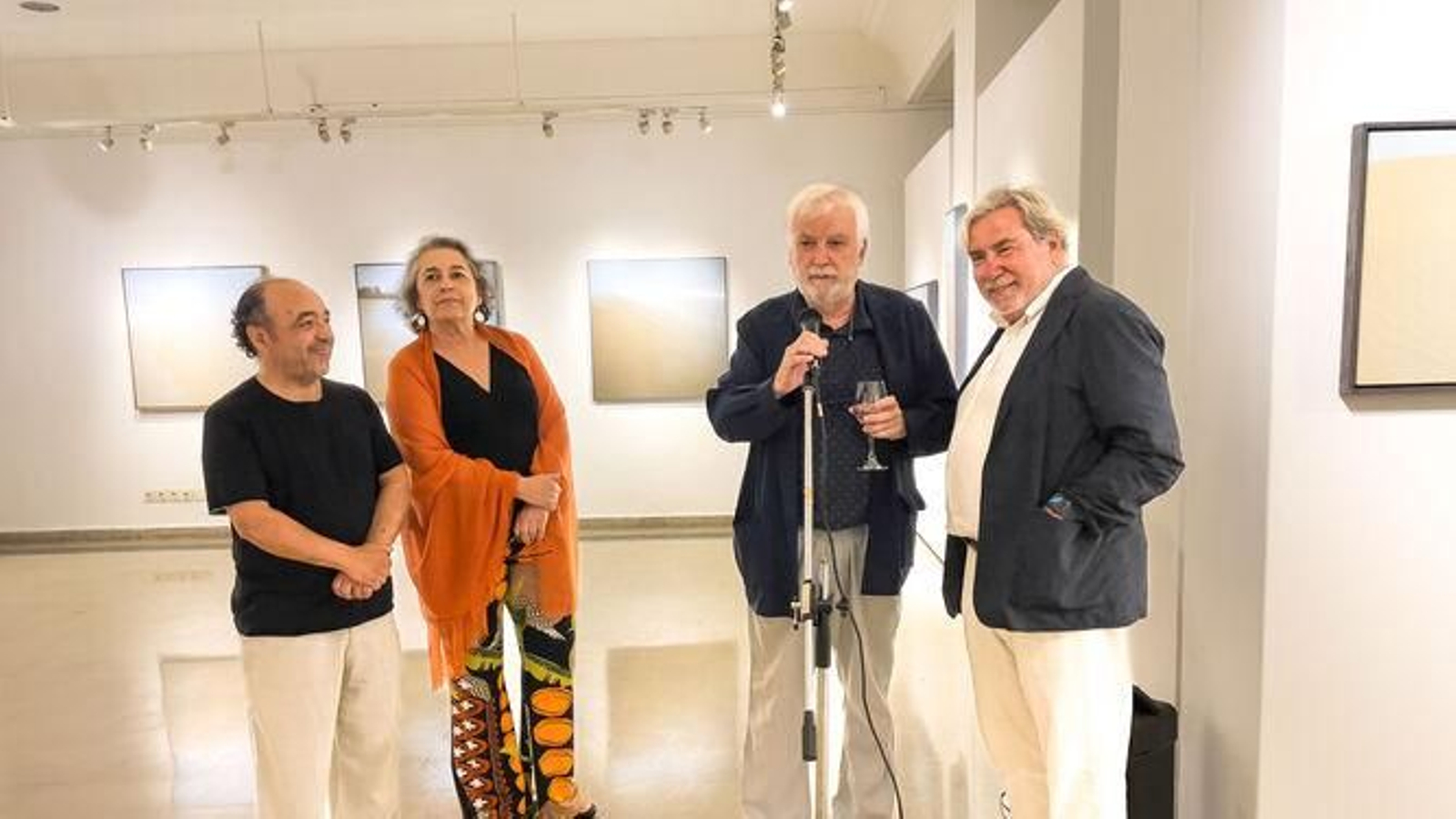 Los tres artistas gaditanos con Javier Rioyo. Los tres artistas gaditanos con Javier Rioyo.