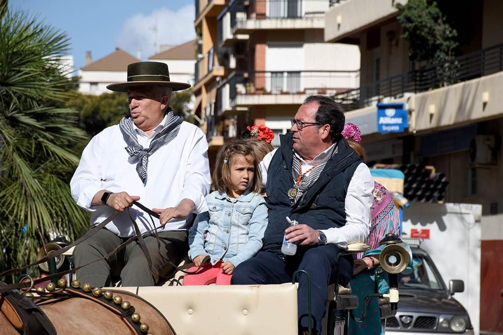 Las mejores imágenes de los peregrinos en la salida de Emigrantes