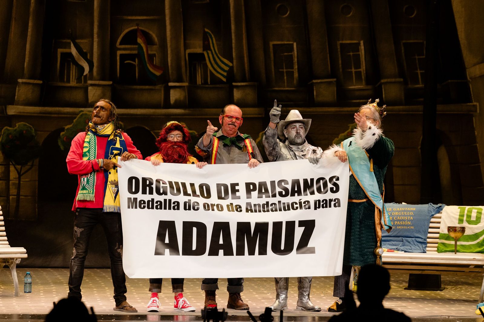 Búscate entre las mejores imágenes de la primera sesión de cuartos del COAC 2026