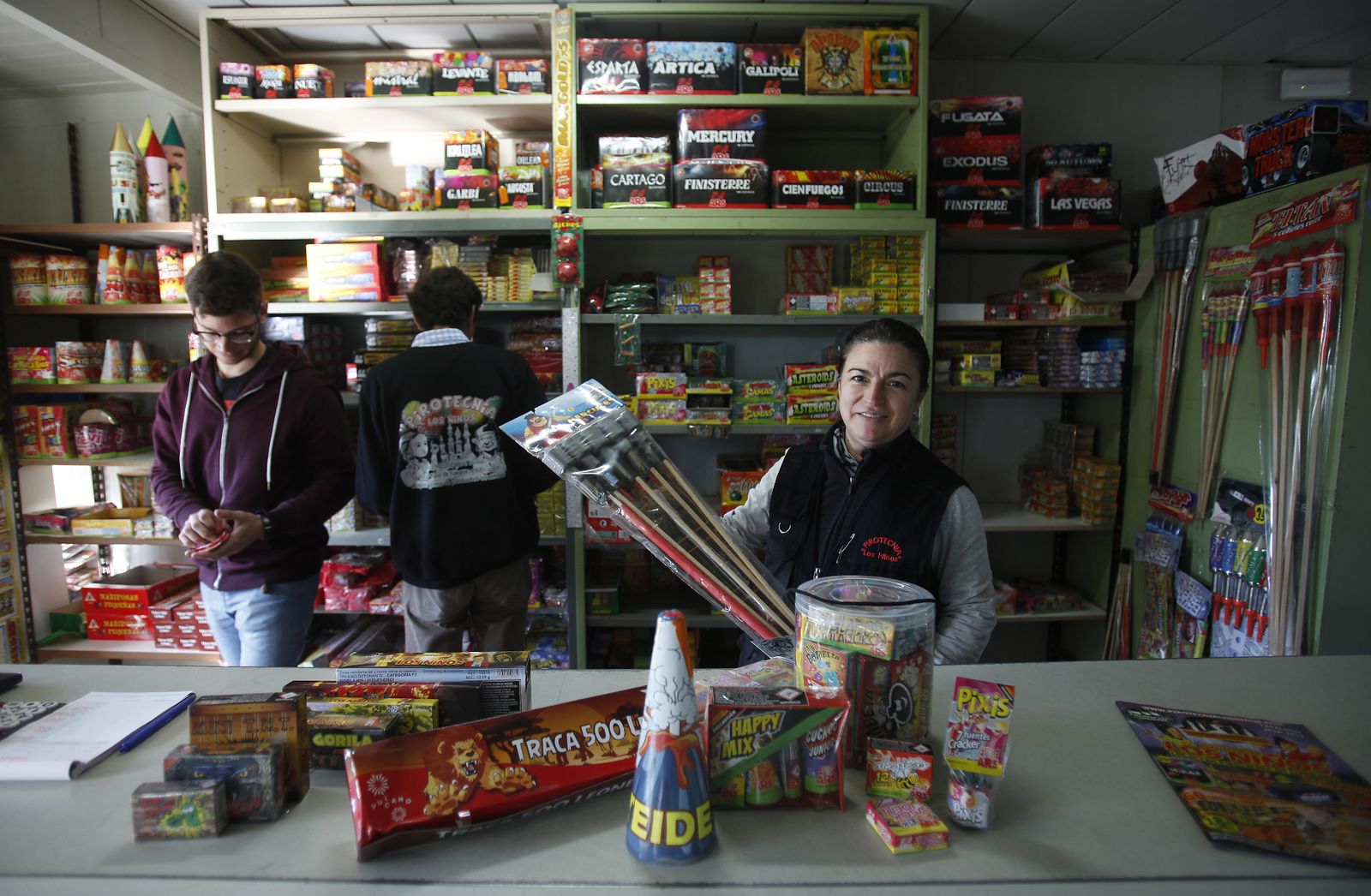 Una de las cinco tiendas con las que pirotecnia Los Niños tiene en la capital y la provincia.