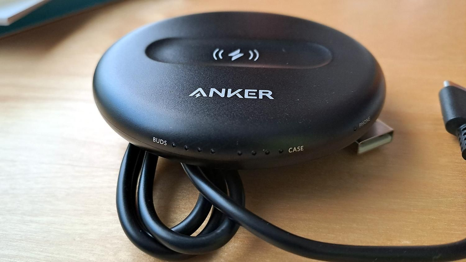 Cargador inalámbrico para los auriculares Echo Buds de Amazon