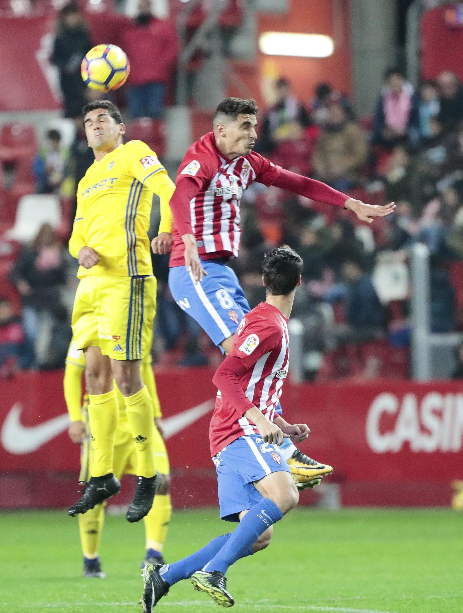 Las imágenes del Sporting-Cádiz