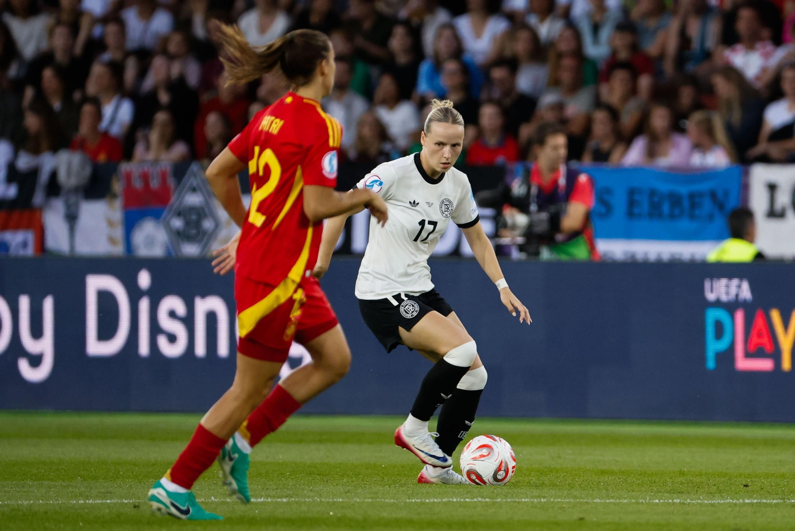 Las mejores imágenes de la semifinal Alemania - España de la Eurocopa femenina