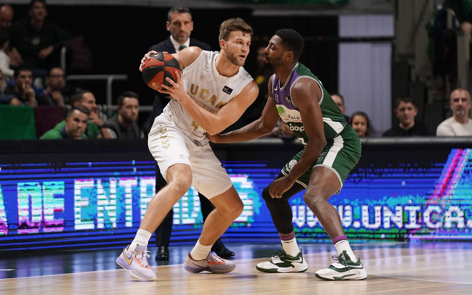 Melvin Ejim, sus cuatro años y seis títulos en Málaga