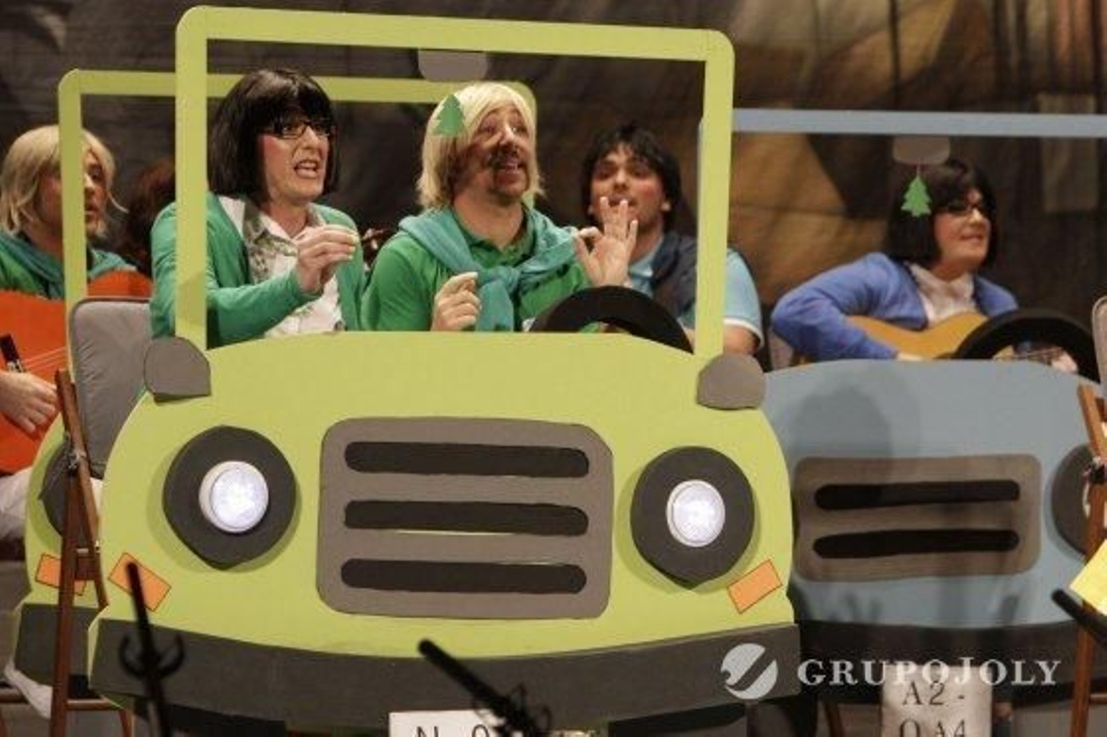 Los contorsionistas.  Foto: Lourdes de Vicente