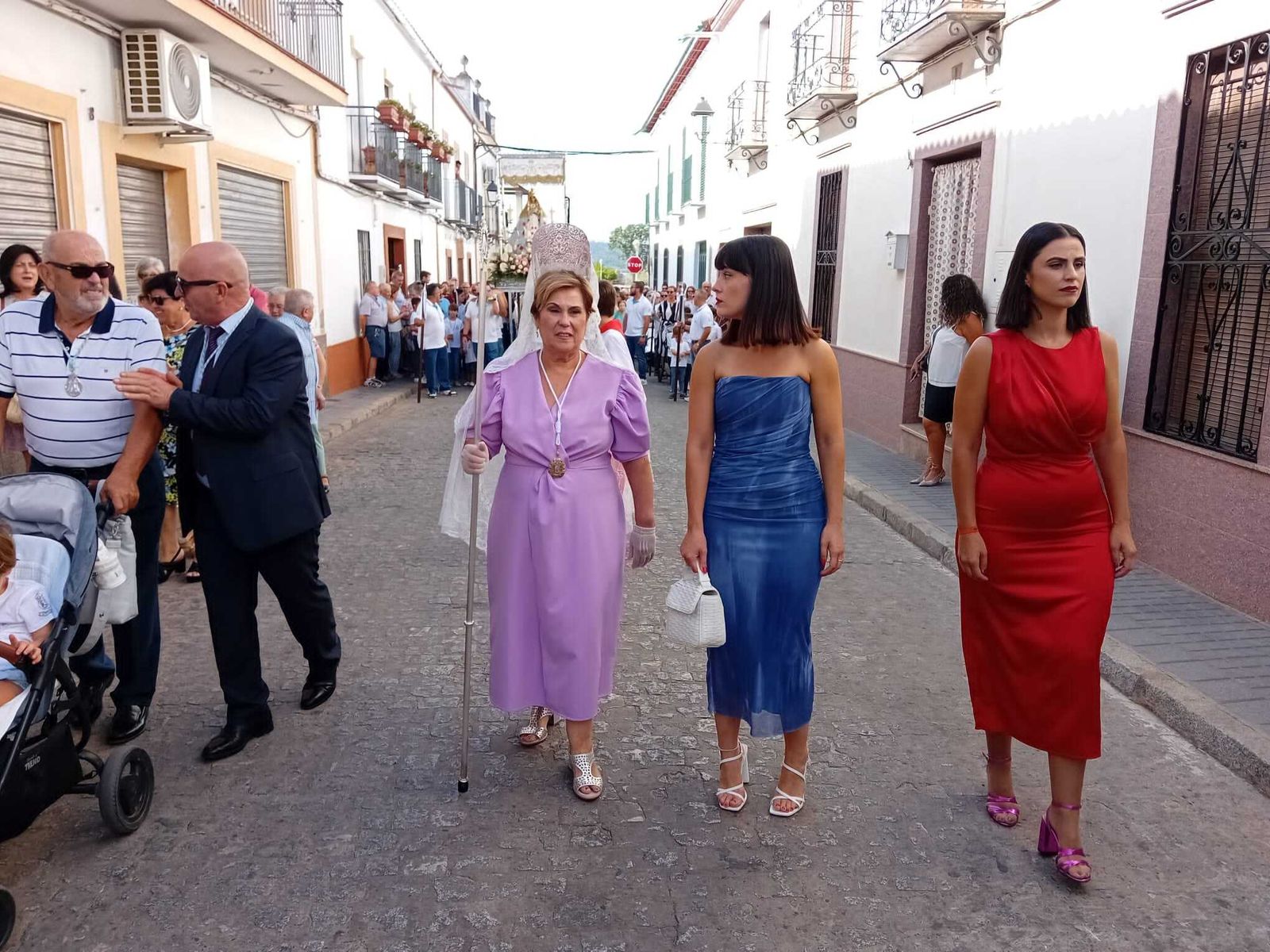 La Virgen del Sol recorre las calles de Adamuz, en imágenes