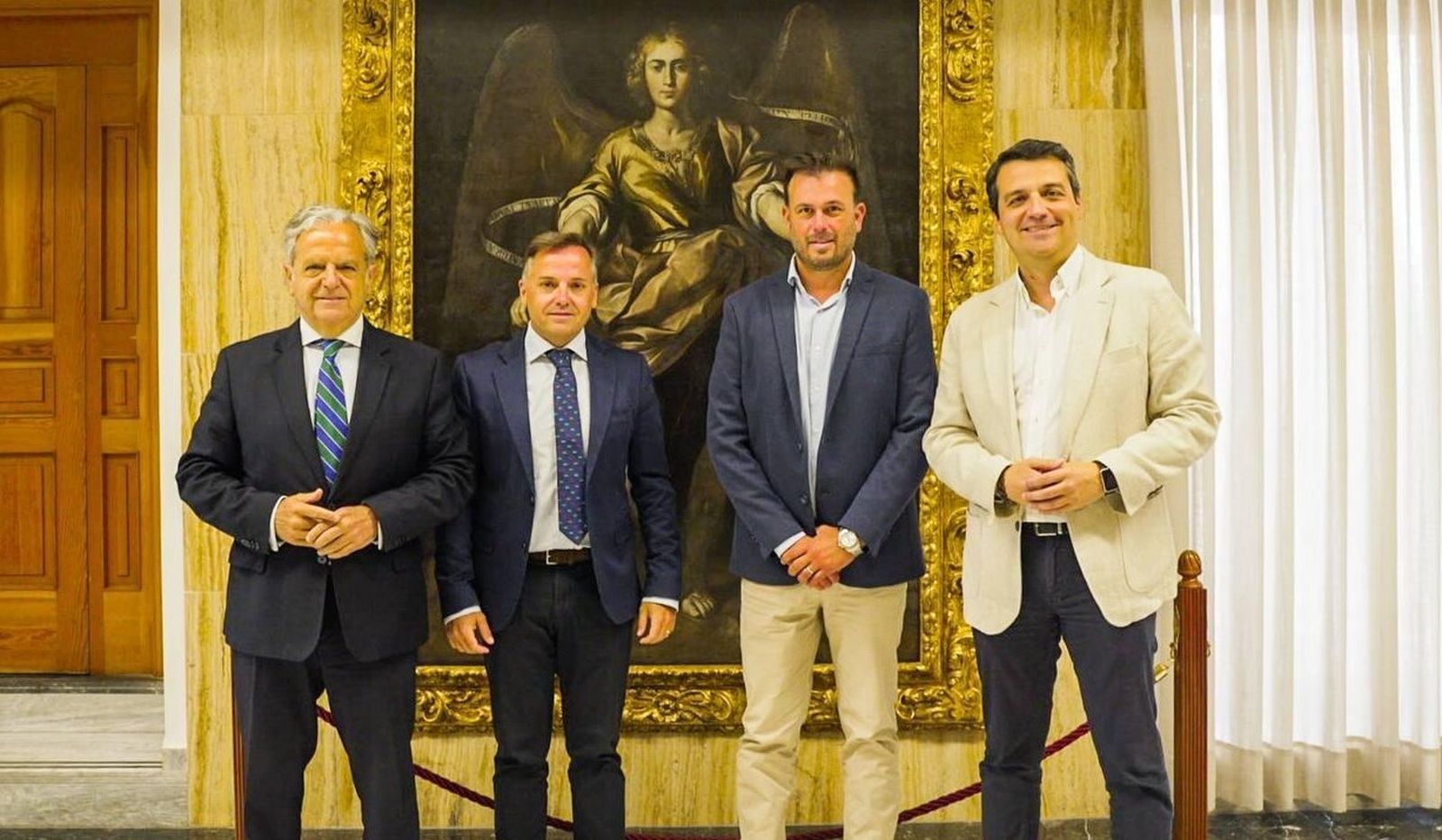 Salvador Fuentes, Manuel Alviñó, Manuel Muñoz y José María Bellido, en el acto de firma del Rallye Sierra Morena con la FIA para ser parte del Campeonato de Europa.