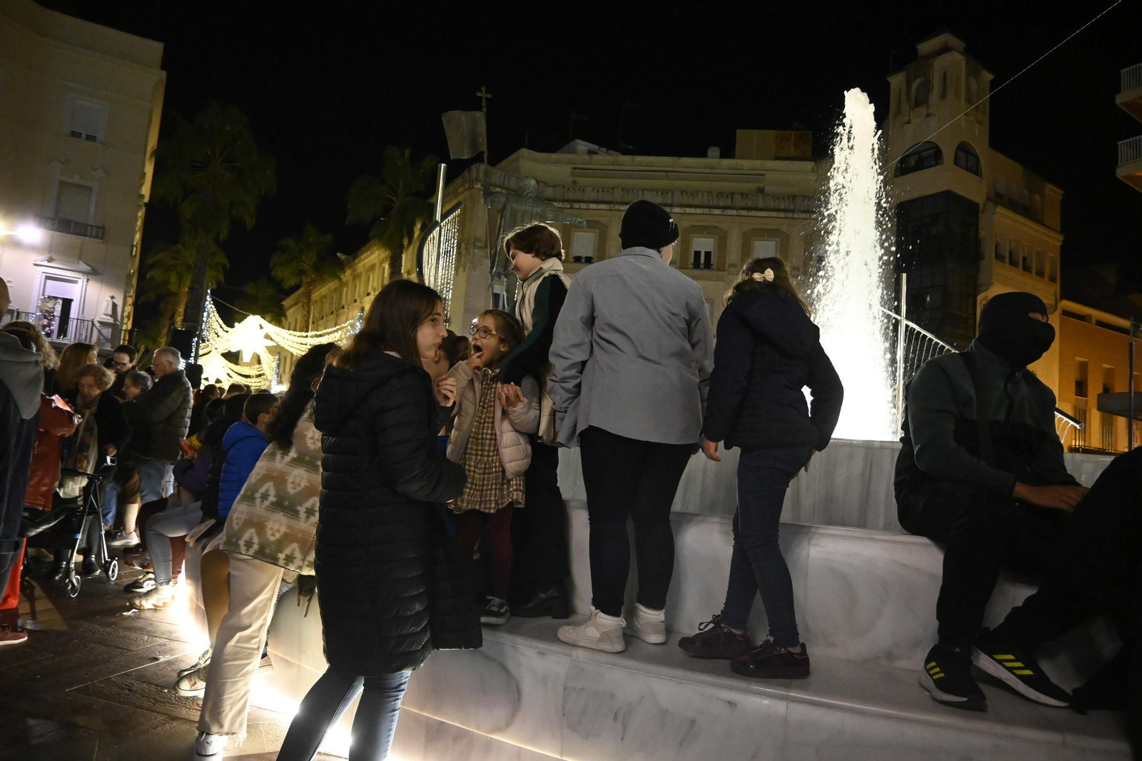 Imágenes del alumbrado navideño en las calles de Huelva