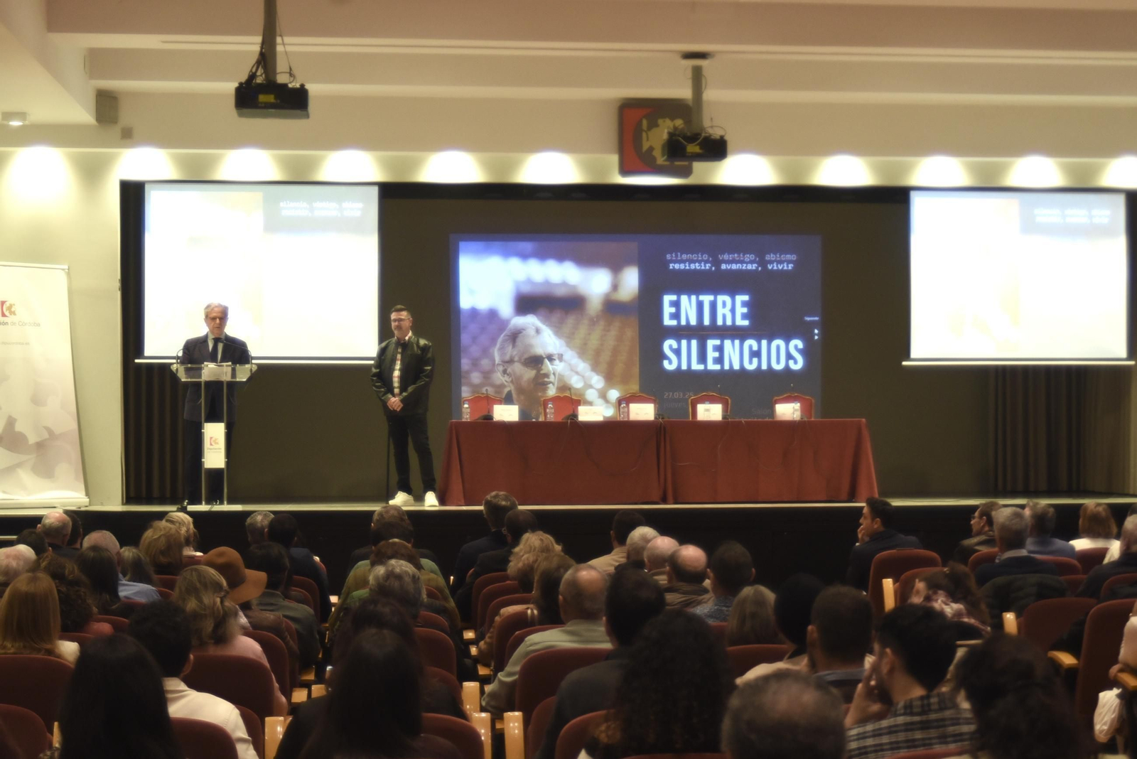 La presentación del documental 'Entre silencios, en imágenes