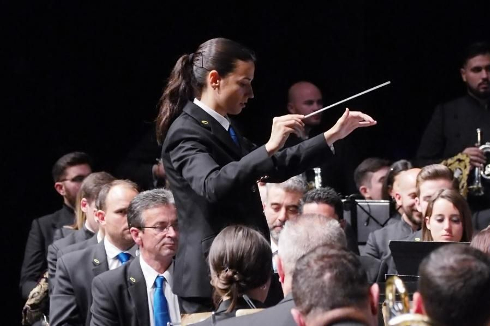 Amadora Mercado dirigiendo a la Oliva en su anterior etapa