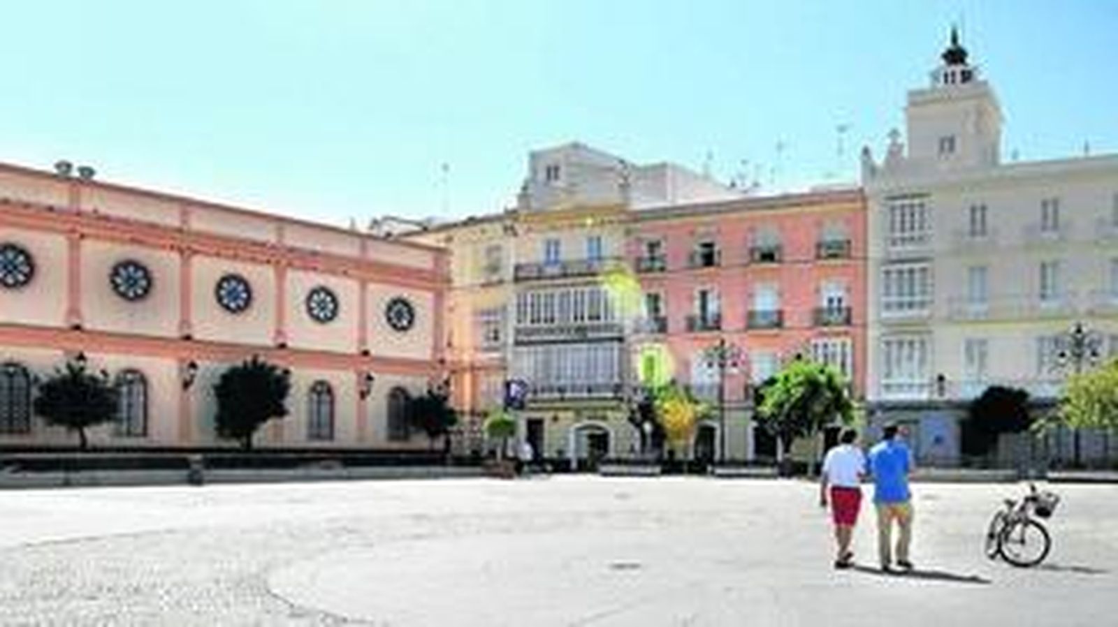 En esta parte de la céntrica plaza no hay actualmente farolas.