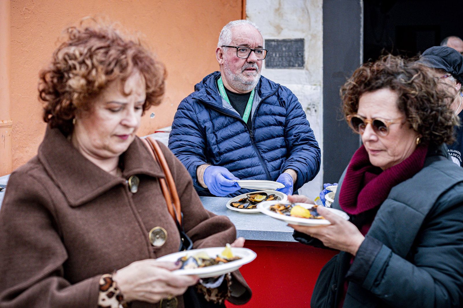 Las imágenes de la mejillonada popular en Cádiz 2026