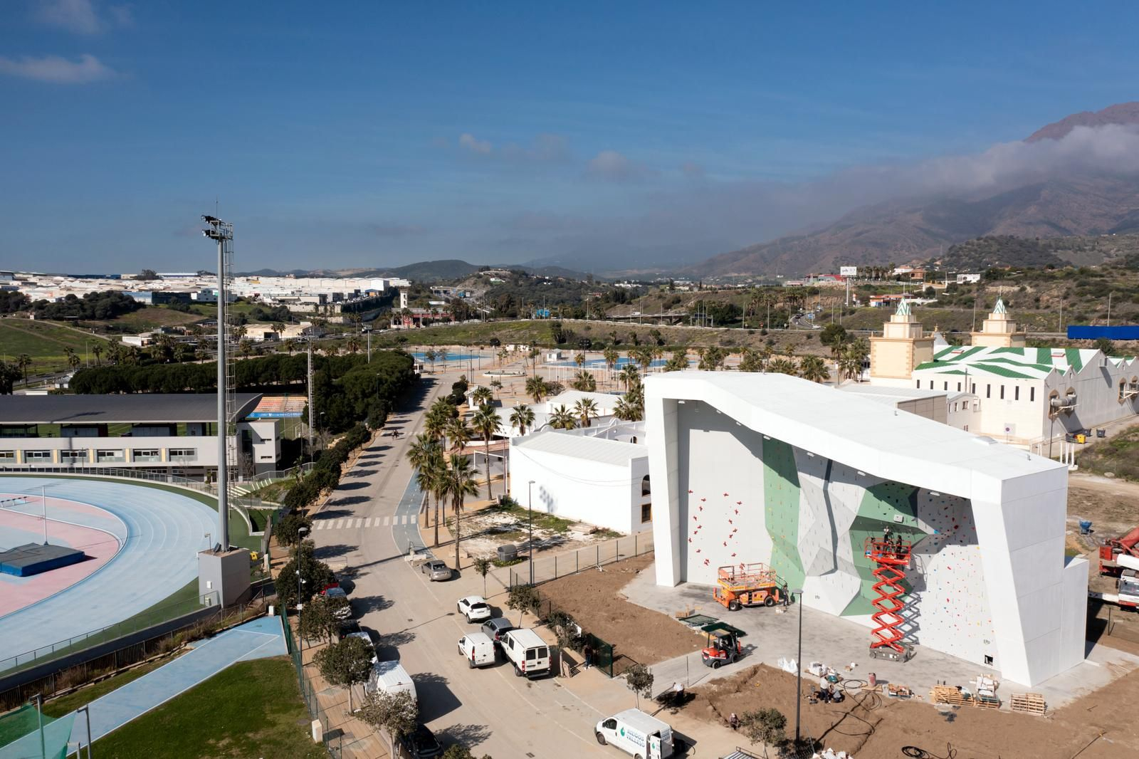 El nuevo rocódromo de Estepona. El nuevo rocódromo de Estepona.
