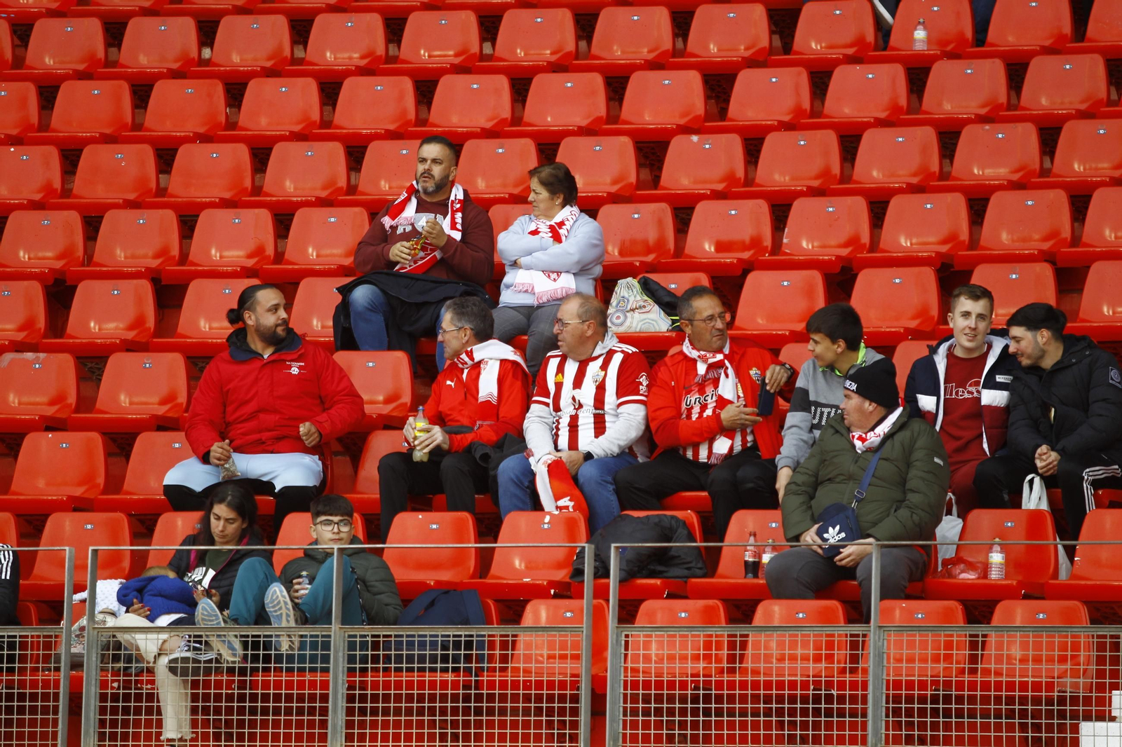 Búscate en la arrolladora victoria del Almería ante el Sevilla en la Copa del Rey, en imágenes
