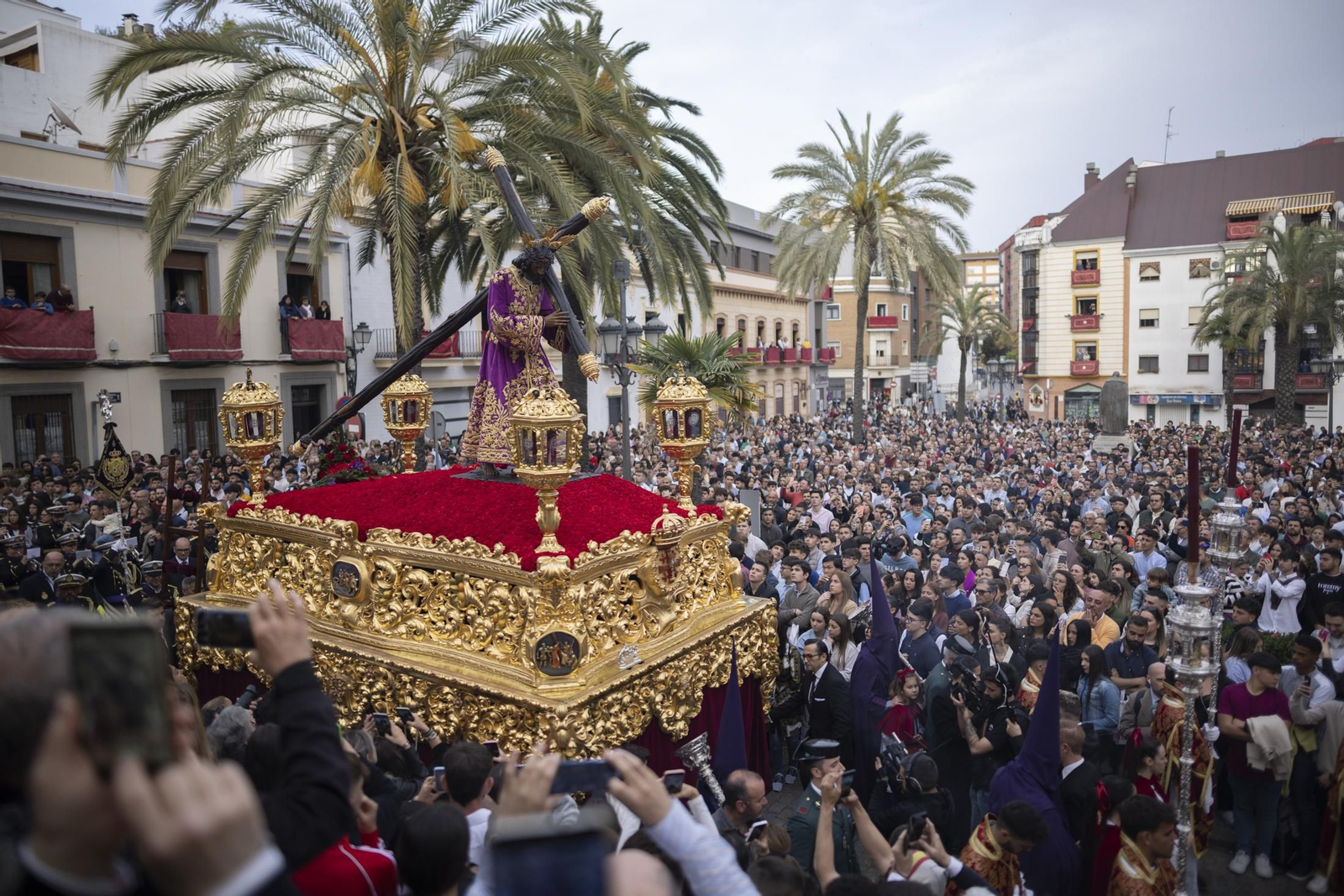Martes Santo: Hermandad de Pasión de Huelva, en imágenes