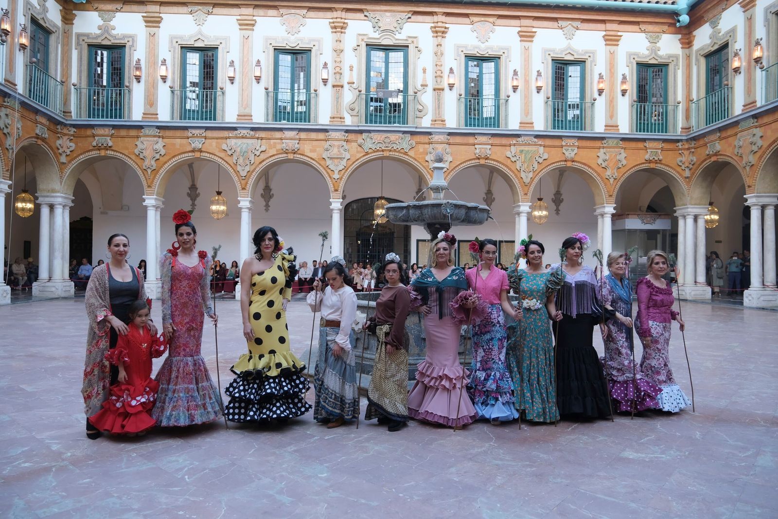 El desfile benéfico de la Asociación Alzheimer Córdoba 2023, en imágenes