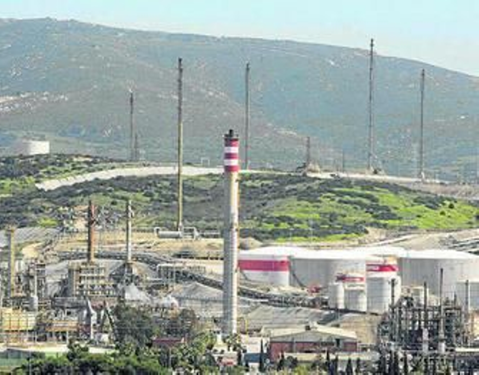 Imagen de parte de las instalaciones de Cepsa en San Roque.