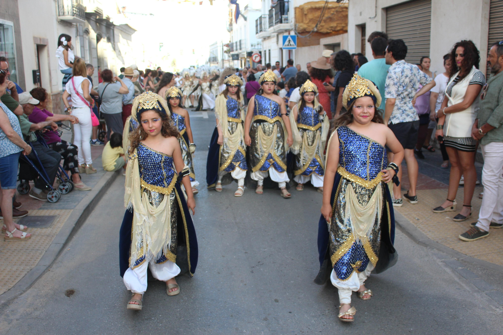 El desfile de Moros y Cristianos de Vera, en imágenes