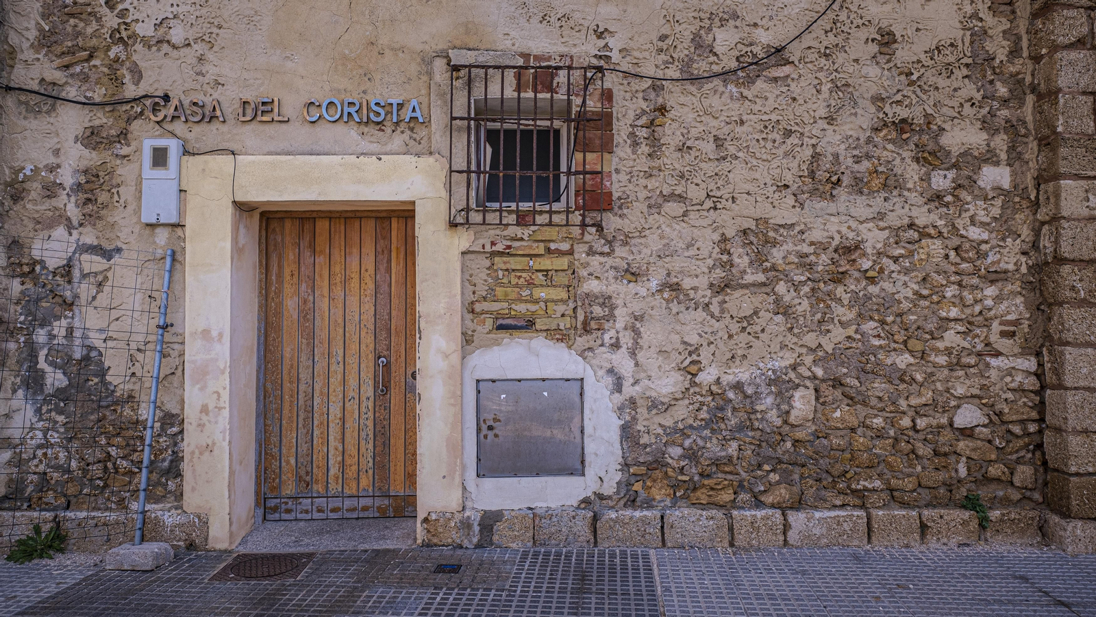 Estado del lienzo de muralla de las Puertas de Tierra de Cádiz.