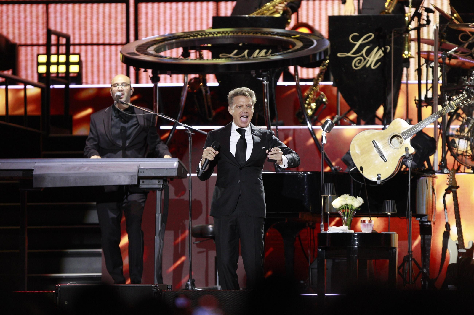 Luis Miguel encandila en su concierto de Roquetas de Mar, en imágenes